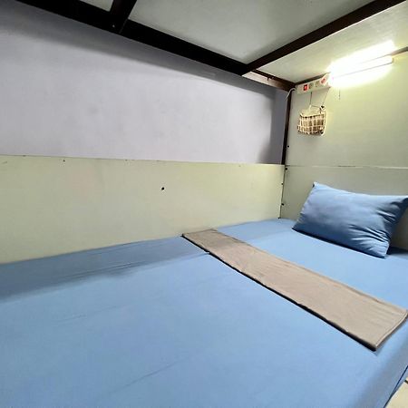 Mador Malang Dorm Hostel エクステリア 写真