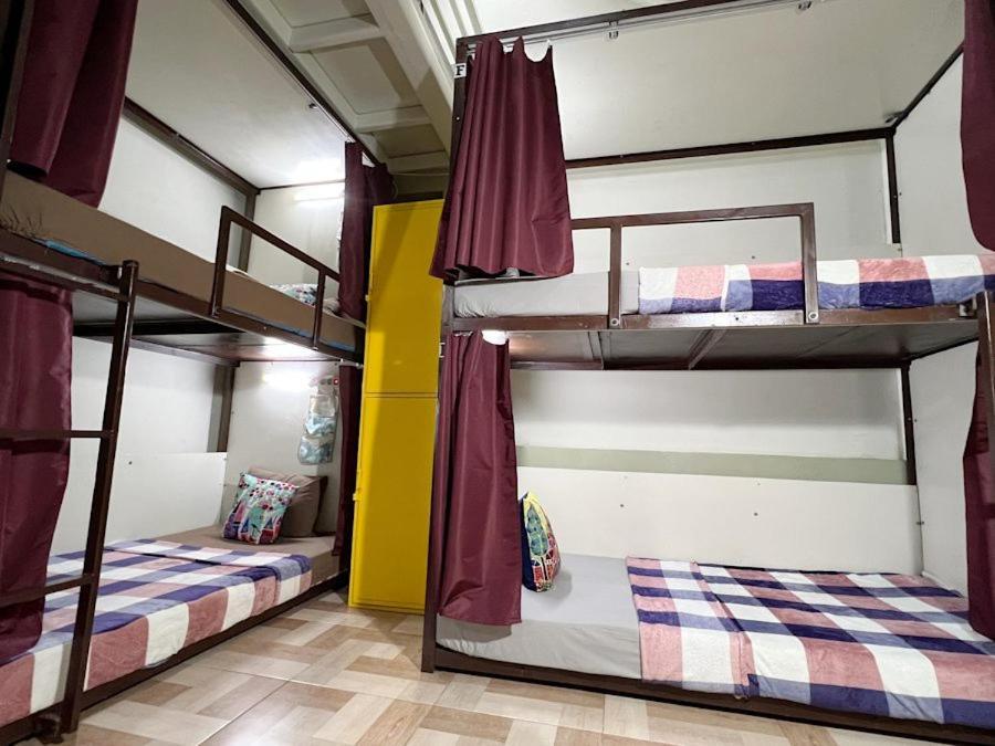 Mador Malang Dorm Hostel エクステリア 写真
