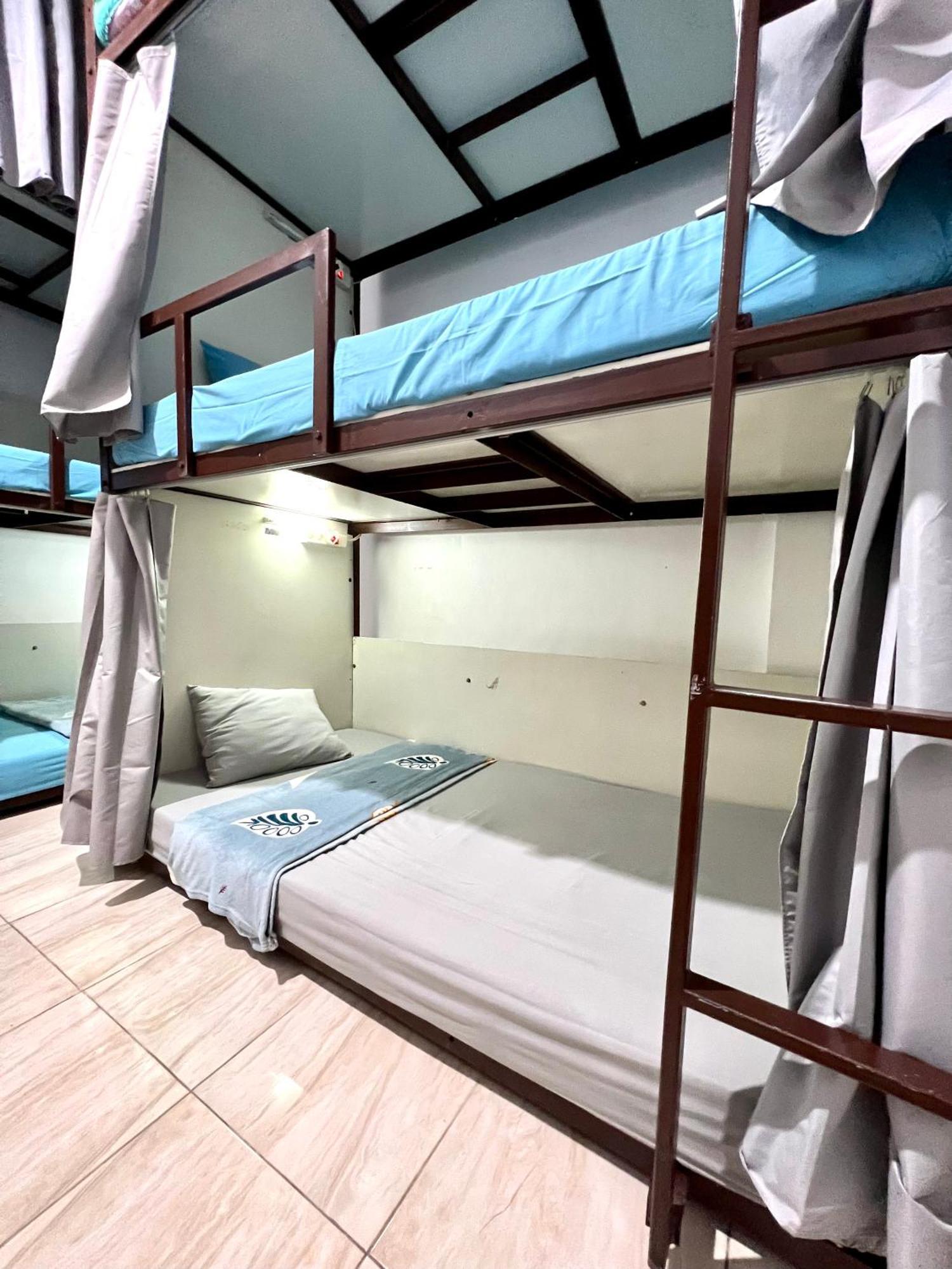 Mador Malang Dorm Hostel エクステリア 写真